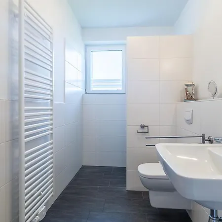 &quotcolonia&quot Apartment Klutz